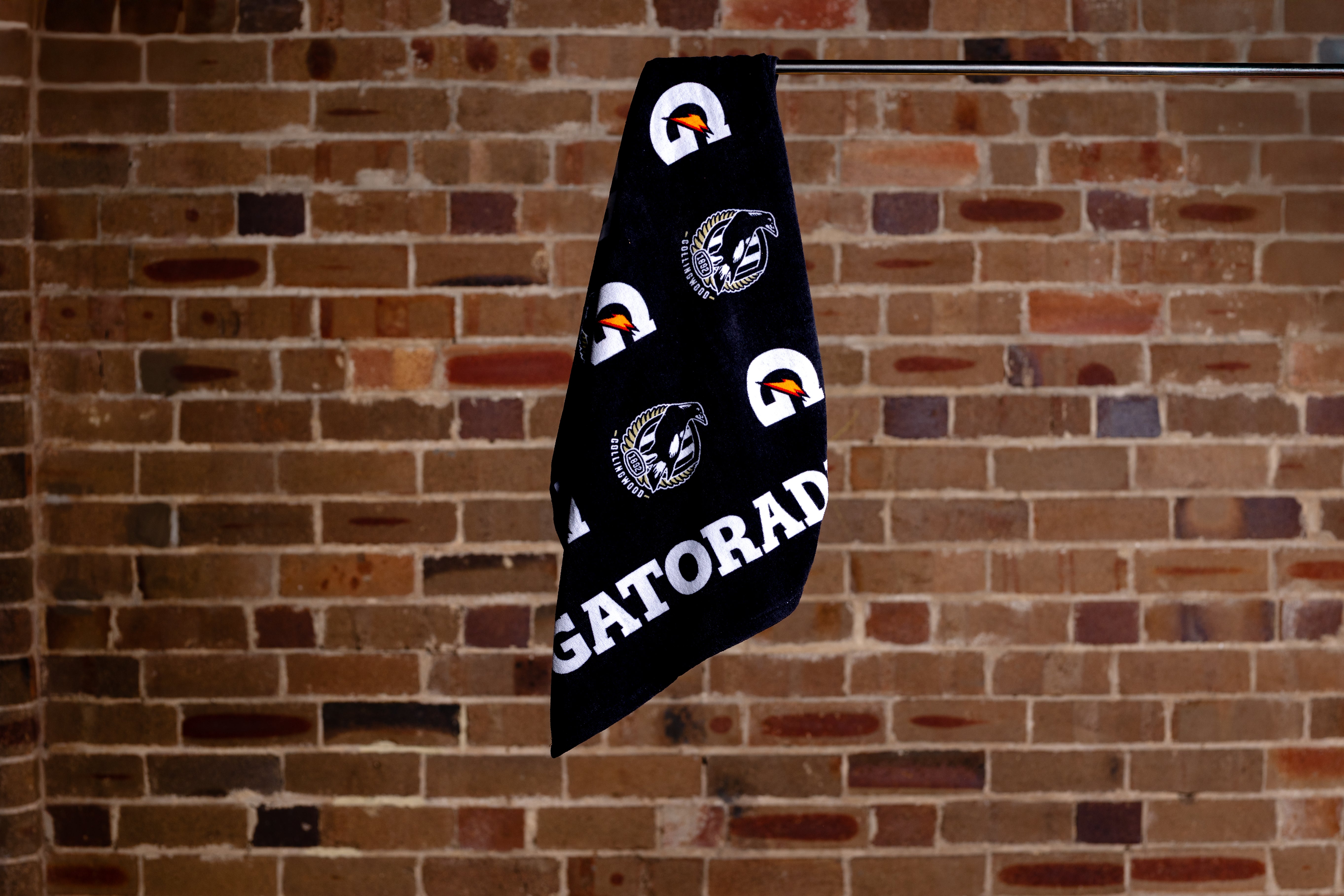 Collingwood Magpies Pro Towel